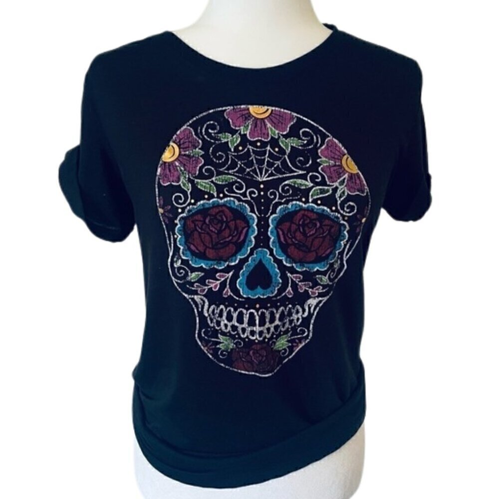 Way to Celebrate Halloween T-shirt Top Multicolor Skull Print Size Medium